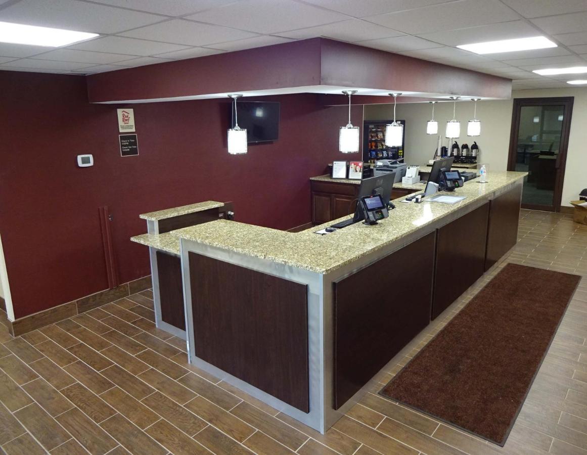 Red Roof Inn Indianapolis - Castleton Экстерьер фото